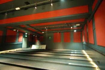 Duke's @ Komedia pops with ClothGrip™ acoustic wall and ceiling panels.