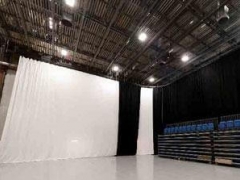 Heavy-duty curtain track for stages and multi-purpose spaces