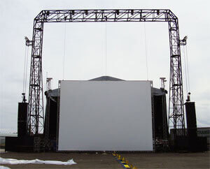 Screens and Frames for Outdoor Events